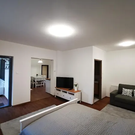Huvoesvoelgy Vendeghaz Apartment Lokut Exterior photo