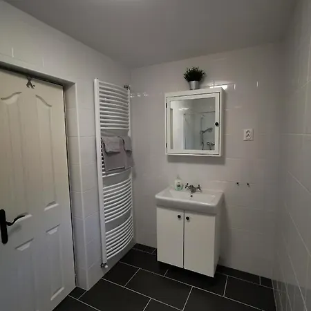 Huvoesvoelgy Vendeghaz Apartment Lokut Exterior photo
