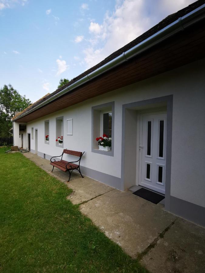 Apartment Huvoesvoelgy Vendeghaz Lokut