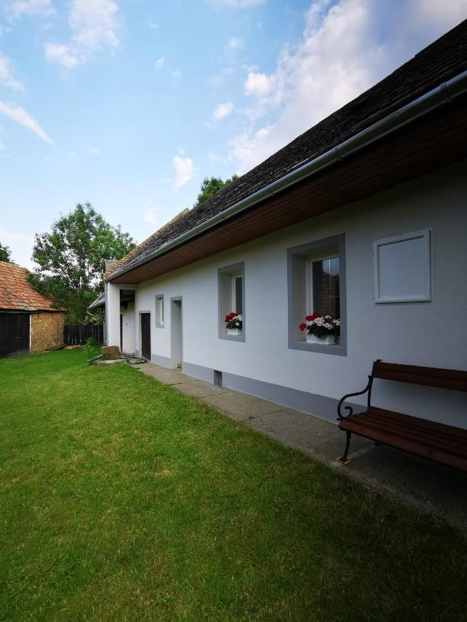 Huvoesvoelgy Vendeghaz Apartment